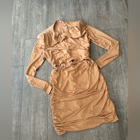 🌸BOUTIQUE abito cutted dress ✨ - Picture 5 of 15